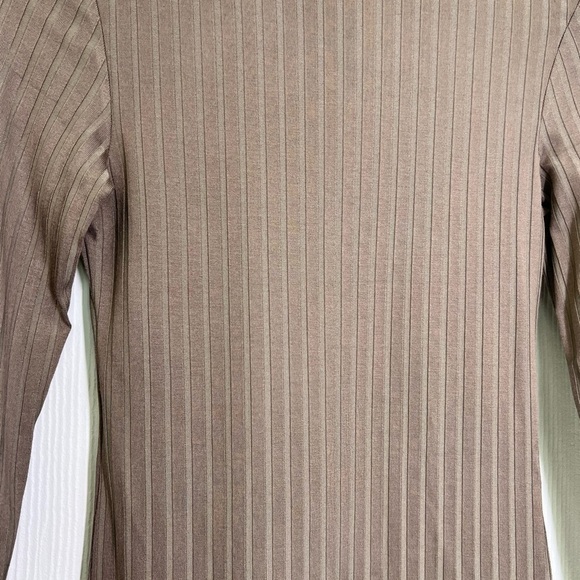 H&M - NWT Dark Beige Ribbed Stripe Long Sleeve Mock Neck Blouse Size Small - Picture 7 of 10